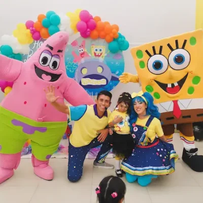 Botargas de Bob Esponja y Patricio en una fiesta infantil