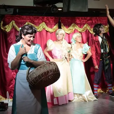 musical del show de la bella y la bestia