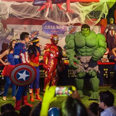 show musical de avengers