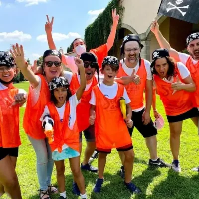 varias personas en actividad rercreativa