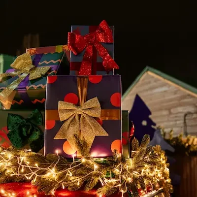 decoraciones festivas en show navideño para niños