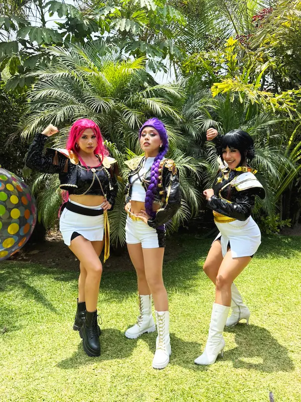Show infantil de las guerreras K-pop Demon Hunters Show Happy Kids