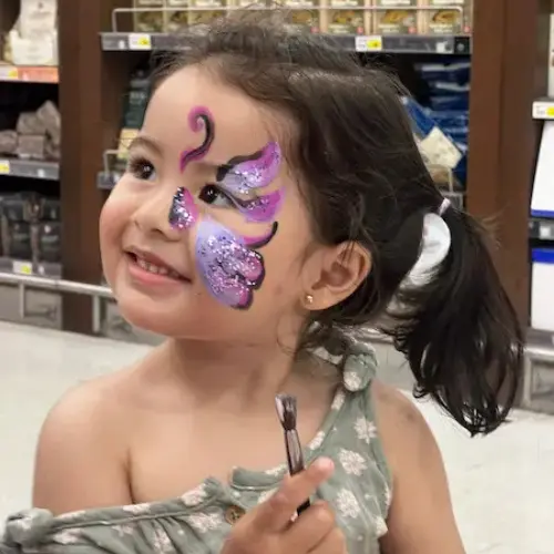 Así se vive el servicio de caritas pintadas