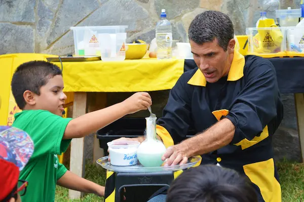 Show de ciencia para fiestas en Perú​