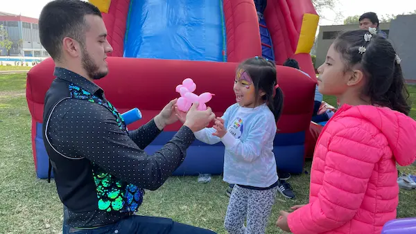 Beneficios de incluir el servicio de globoflexia en tu evento