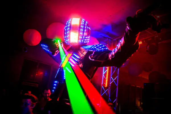 Hora loca infantil​ robot 3D en fiesta para niños