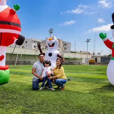 Todo lo que necesitas para el show navideño de tu empresa