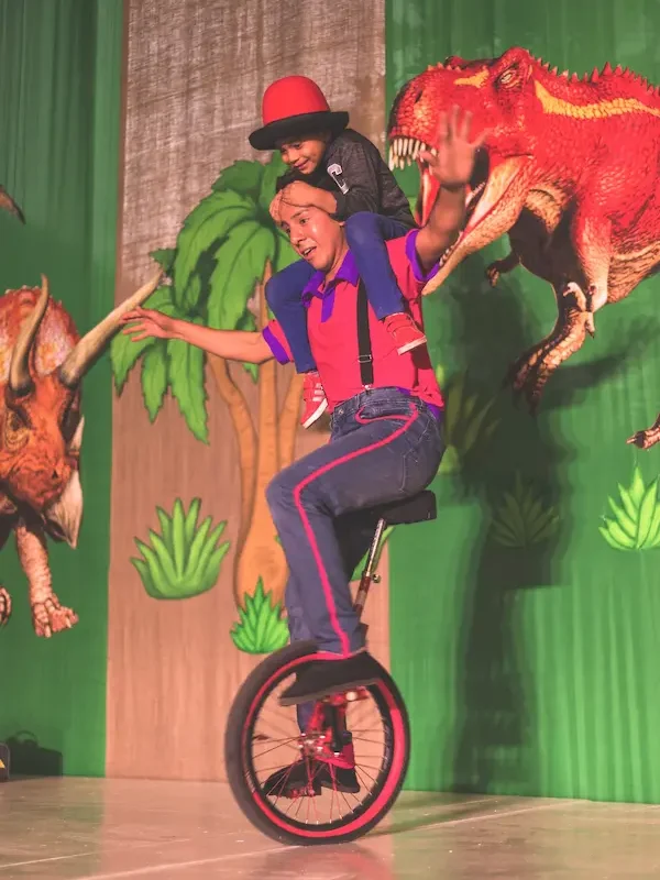 Actos en vivo que forman parte del circo para niños