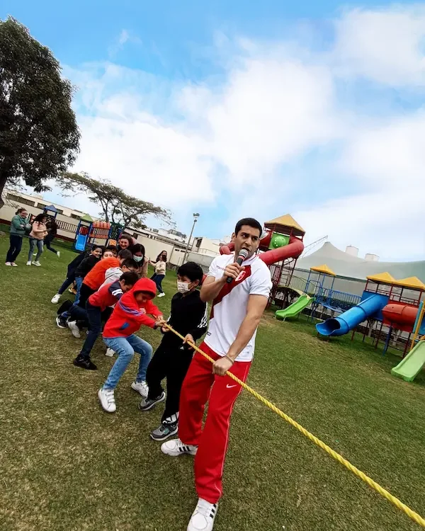 Circuitos con balón y obstáculos