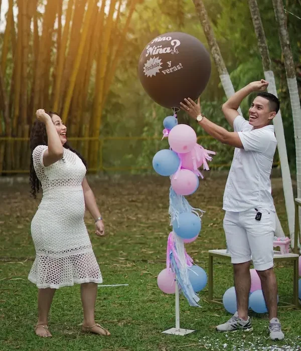 Globos gigantes con revelación interna